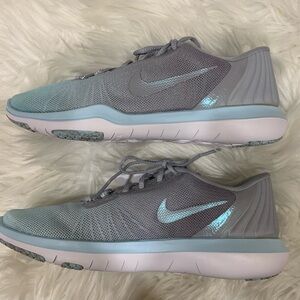 NWT Nike Women’s Flex Supreme TR 5 Gray Blue Running Shoes